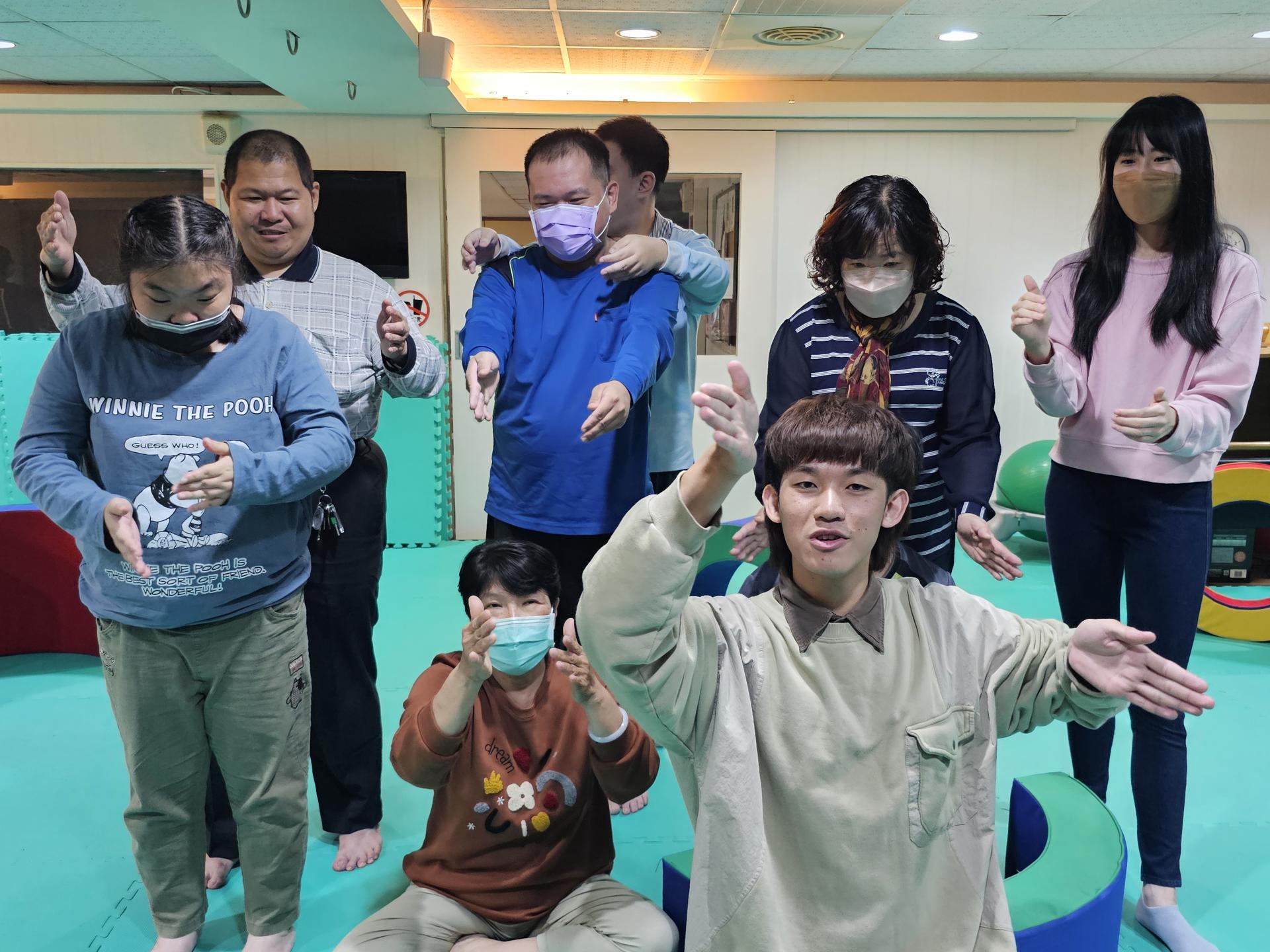 團練 . '-' . 0
