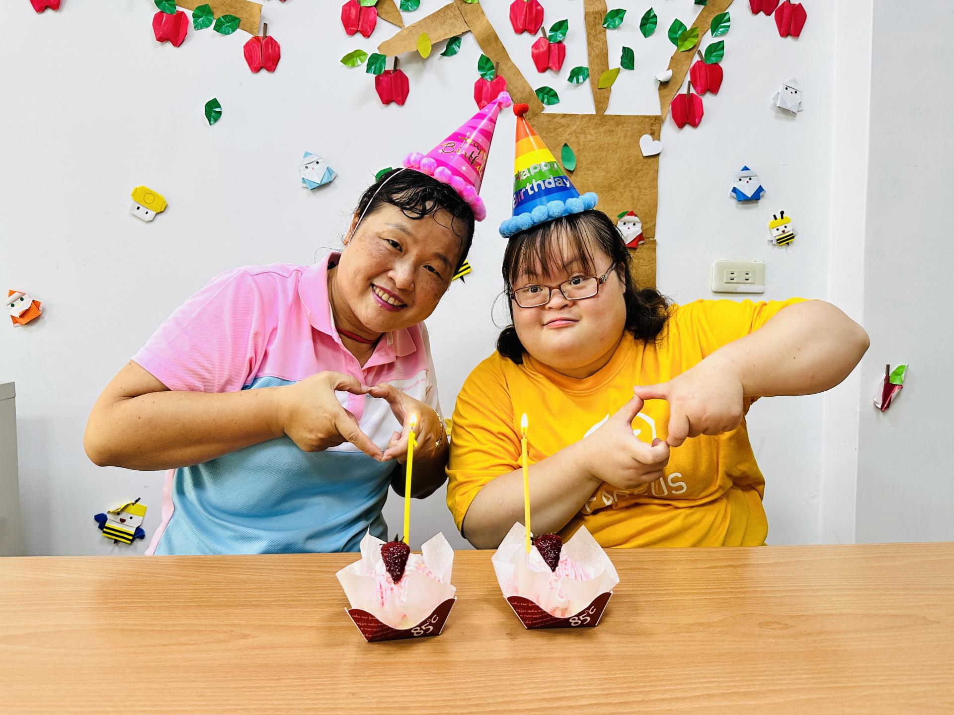 微光如炬，向陽而行-1
